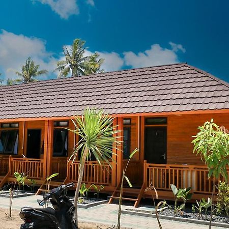 Mandalika Queen Hostel Kuta  Dış mekan fotoğraf