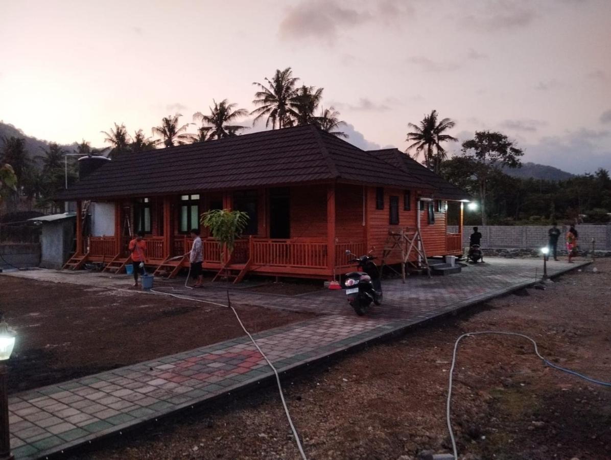 Mandalika Queen Hostel Kuta  Dış mekan fotoğraf
